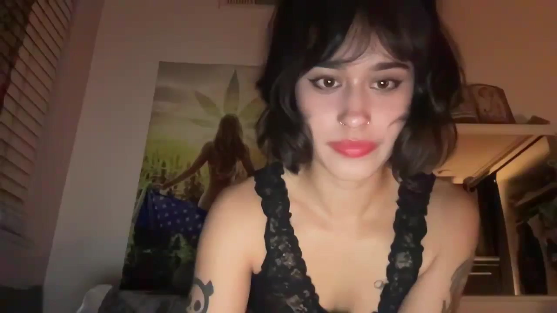 Gallery image thumbnail from Sammxxxx3's myfreecams stream on, 10/22/2023, 04:07 image 1 of 20
