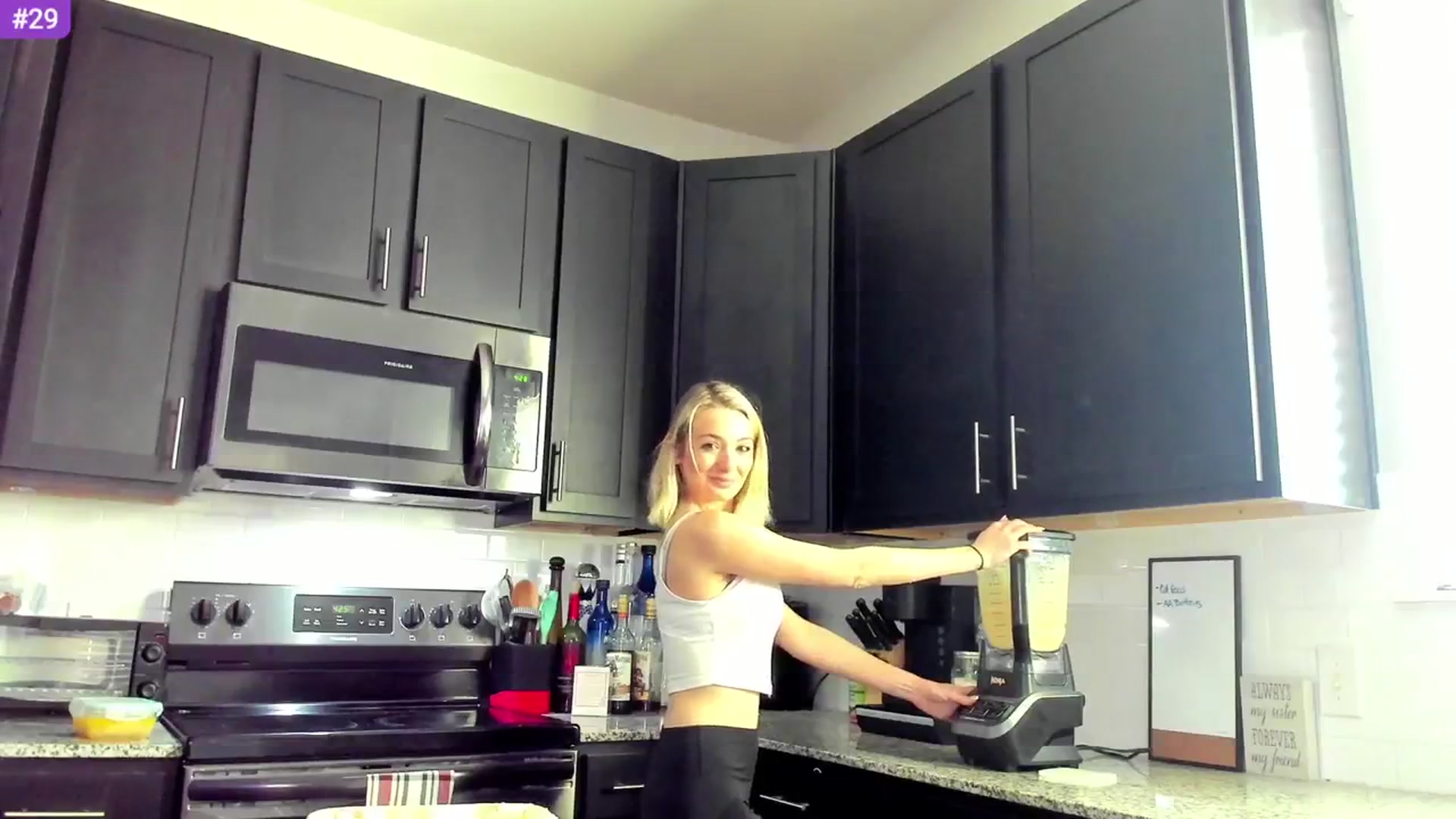 Gallery image thumbnail from Sammy_gray's myfreecams stream on, 02/17/2024, 01:38 image 9 of 20