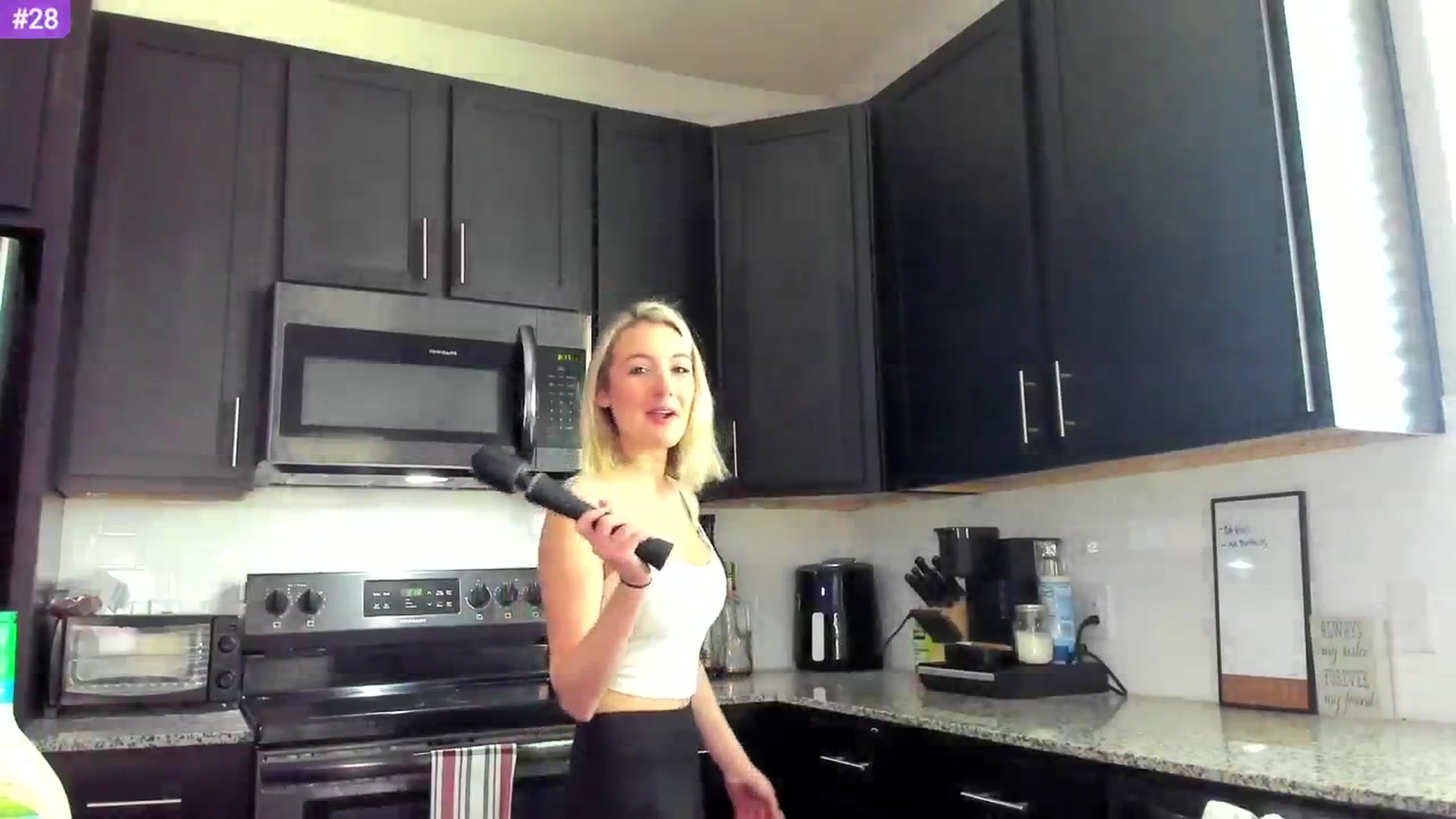 Gallery image thumbnail from Sammy_gray's myfreecams stream on, 02/17/2024, 01:38 image 2 of 20