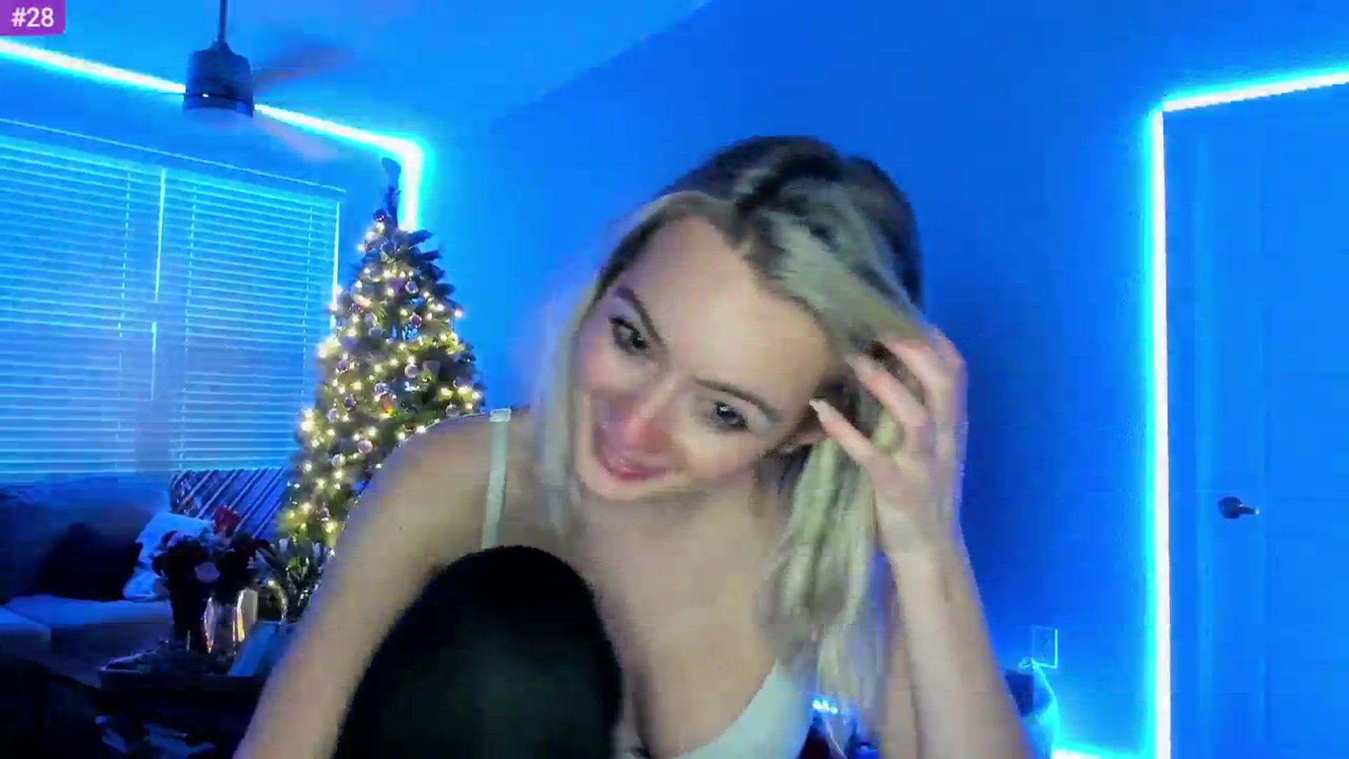 Gallery image thumbnail from Sammy_gray's myfreecams stream on, 02/17/2024, 01:38 image 18 of 20