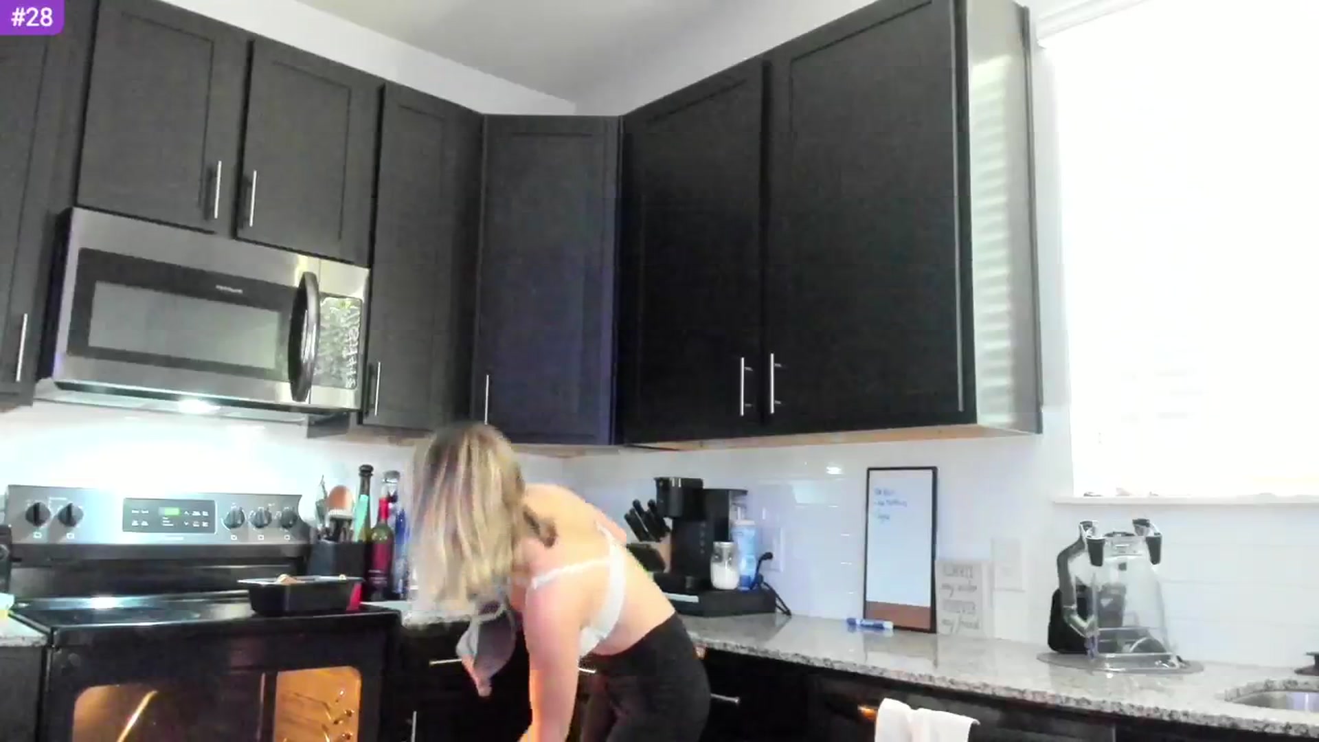 Gallery image thumbnail from Sammy_gray's myfreecams stream on, 02/17/2024, 01:38 image 12 of 20