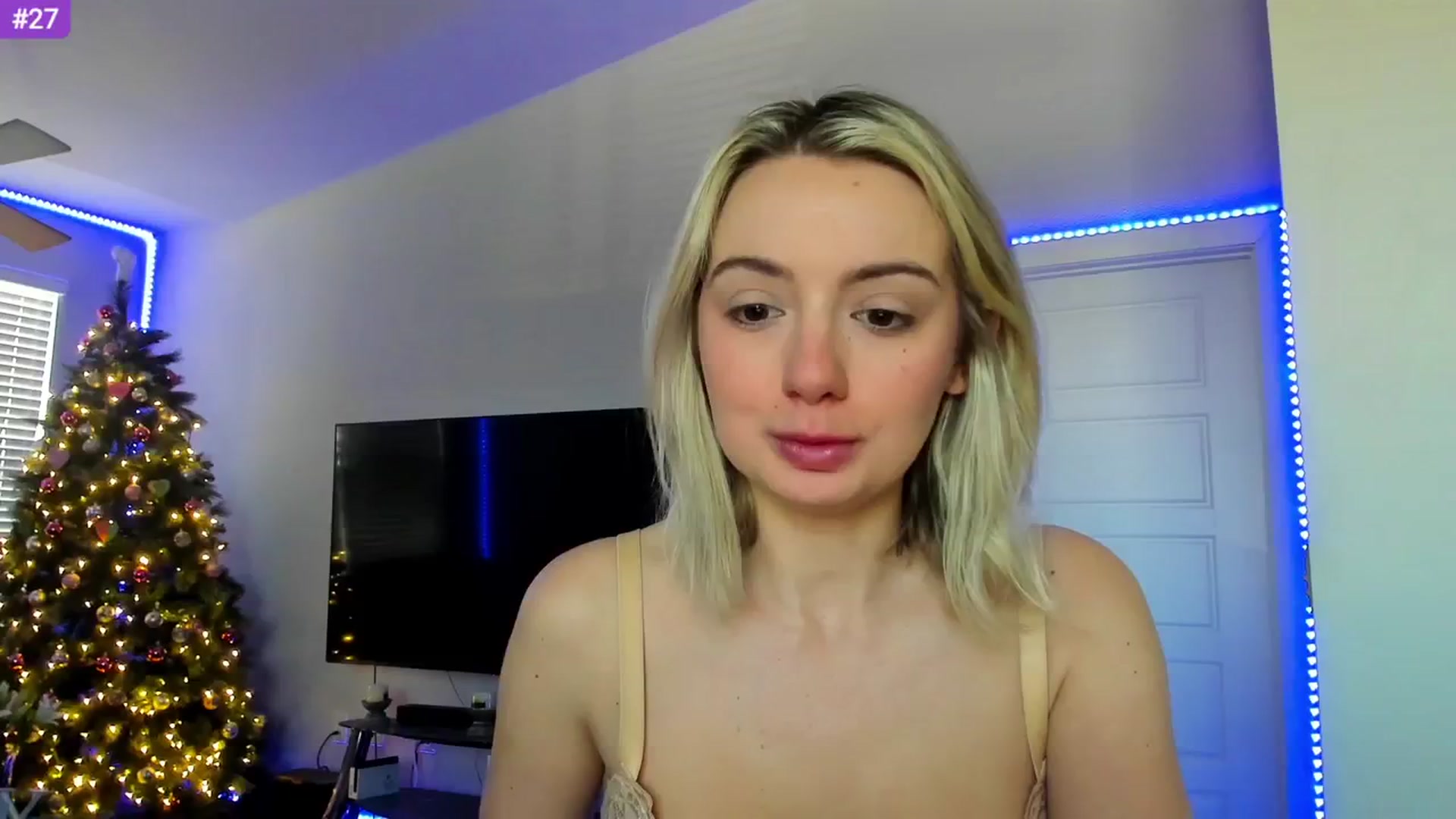 Gallery image thumbnail from Sammy_gray's myfreecams stream on, 02/17/2024, 21:15 image 6 of 20