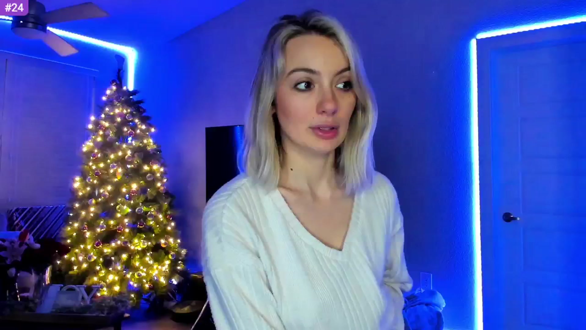 Gallery image thumbnail from Sammy_gray's myfreecams stream on, 02/22/2024, 01:35 image 16 of 20