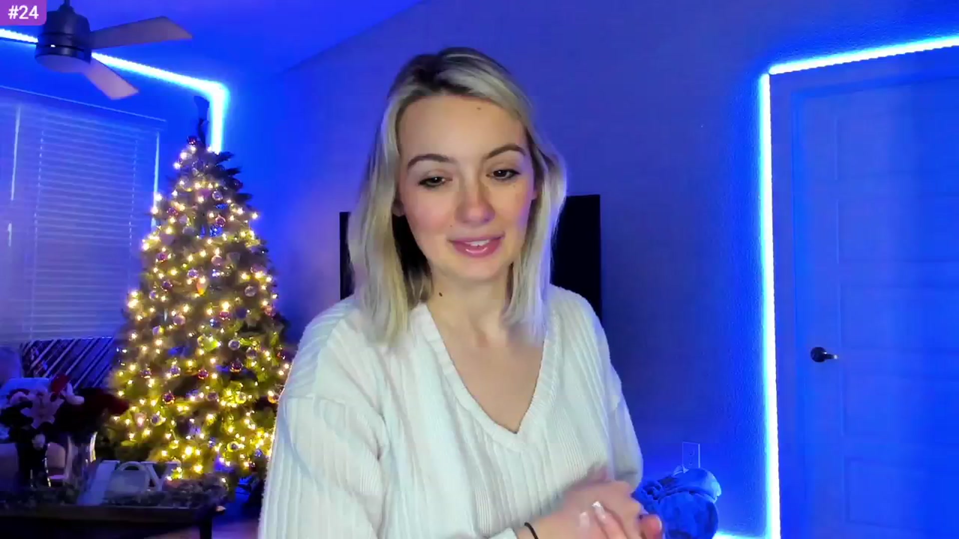 Gallery image thumbnail from Sammy_gray's myfreecams stream on, 02/22/2024, 01:35 image 9 of 20