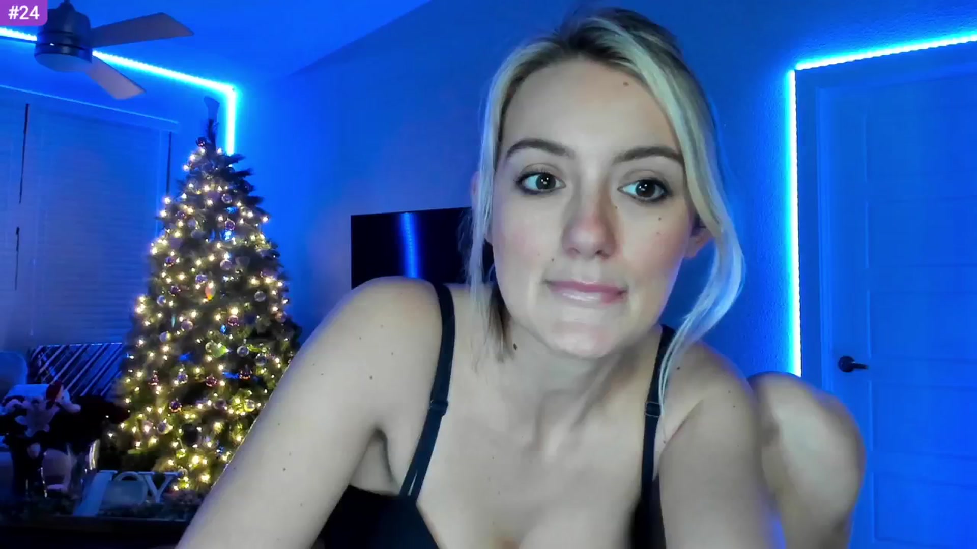 Gallery image thumbnail from Sammy_gray's myfreecams stream on, 02/22/2024, 02:35 image 11 of 20