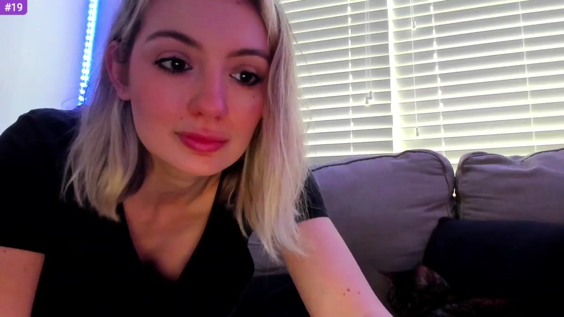 Gallery image thumbnail from Sammy_gray's myfreecams stream on, 02/24/2024, 21:42 image 11 of 20