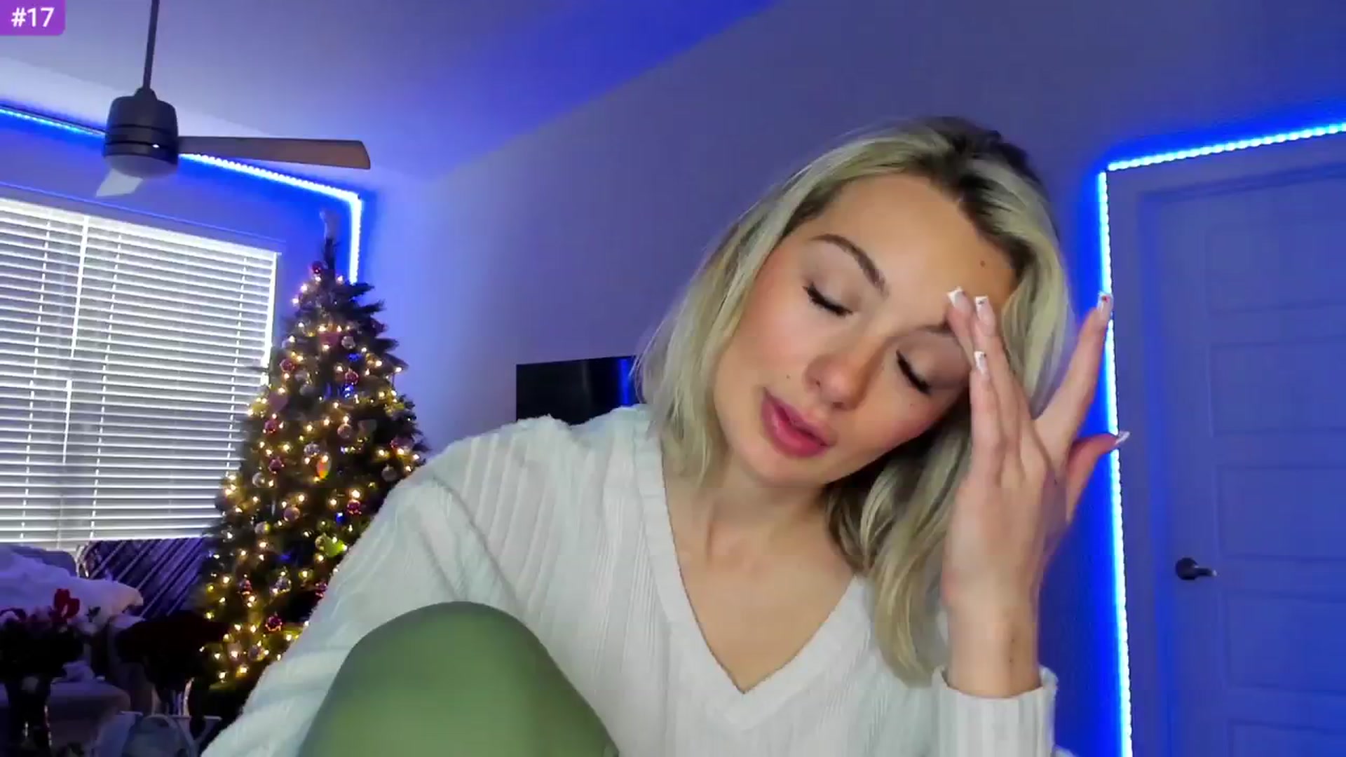 Gallery image thumbnail from Sammy_gray's myfreecams stream on, 02/26/2024, 24:54 image 2 of 20