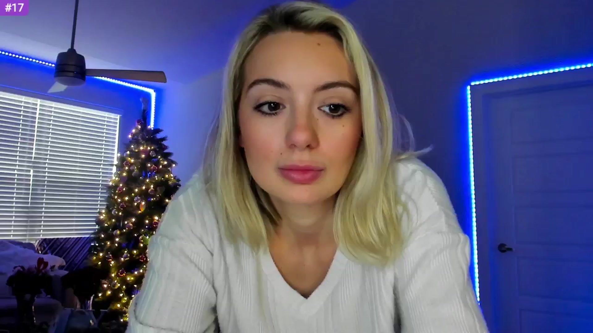 Gallery image thumbnail from Sammy_gray's myfreecams stream on, 02/26/2024, 24:54 image 3 of 20