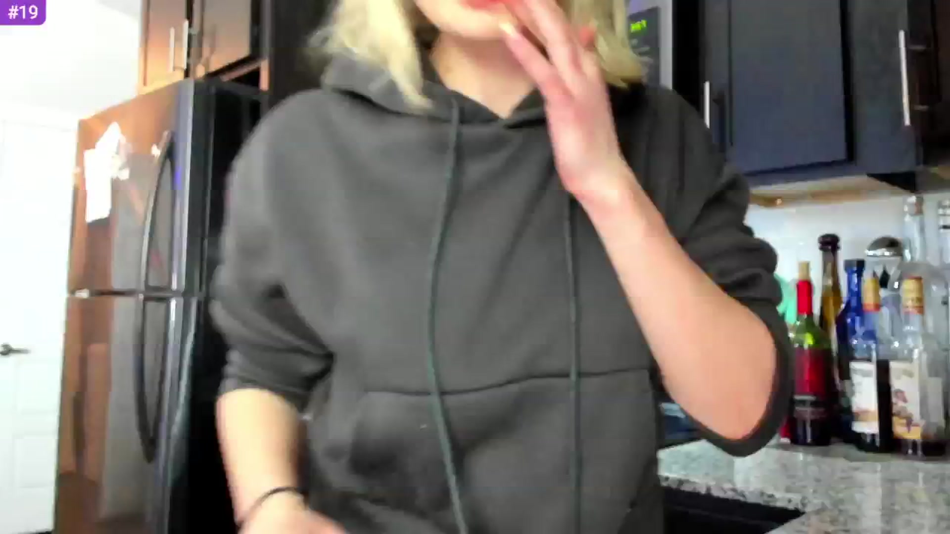 Gallery image thumbnail from Sammy_gray's myfreecams stream on, 02/27/2024, 23:34 image 16 of 20