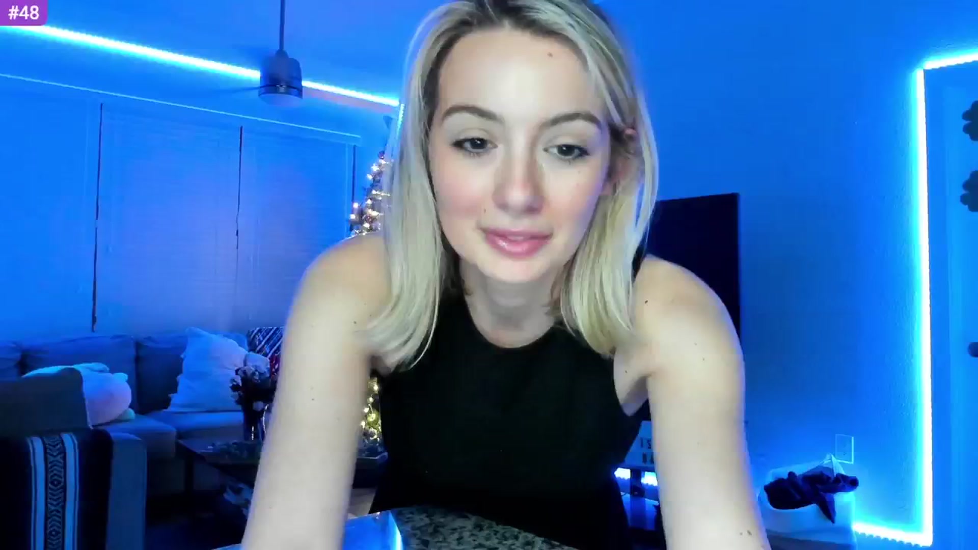 Gallery image thumbnail from Sammy_gray's myfreecams stream on, 03/04/2024, 02:20 image 20 of 20