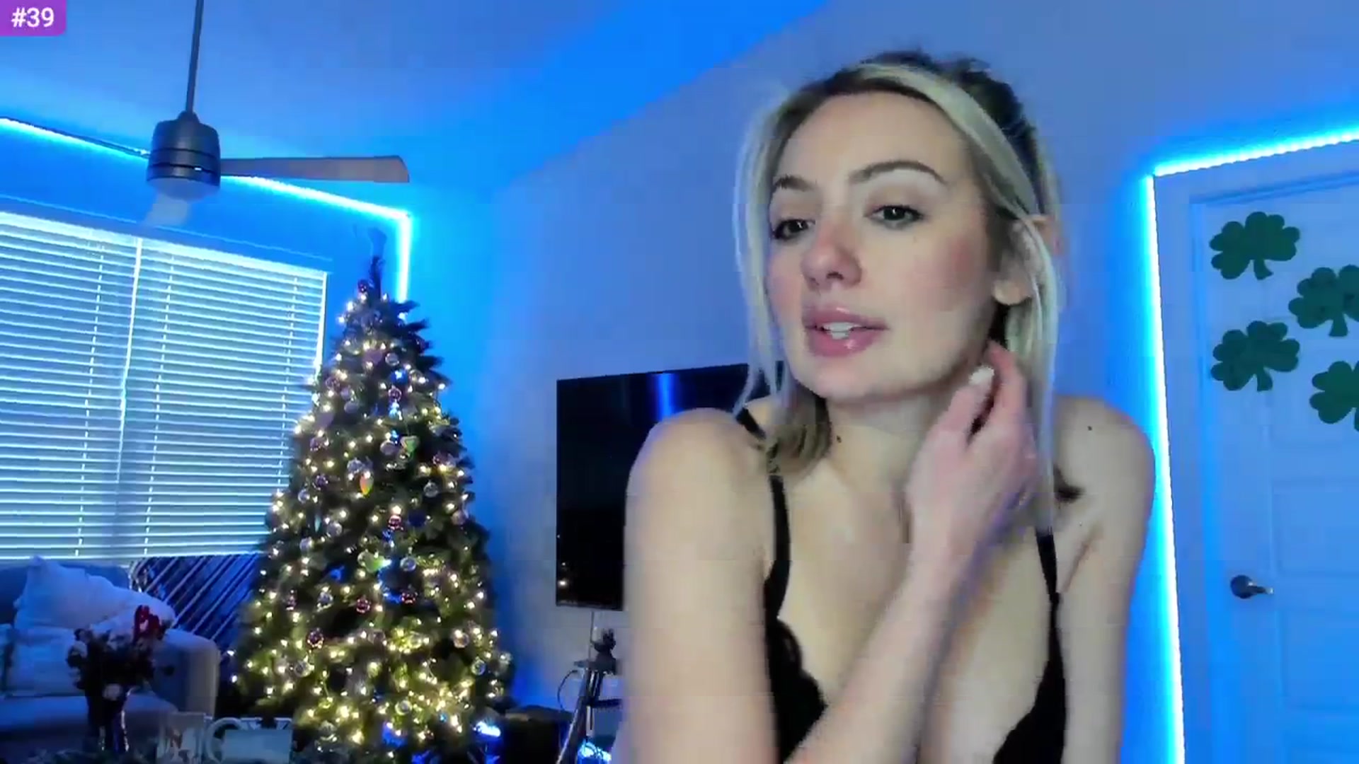Gallery image thumbnail from Sammy_gray's myfreecams stream on, 03/05/2024, 01:55 image 15 of 20