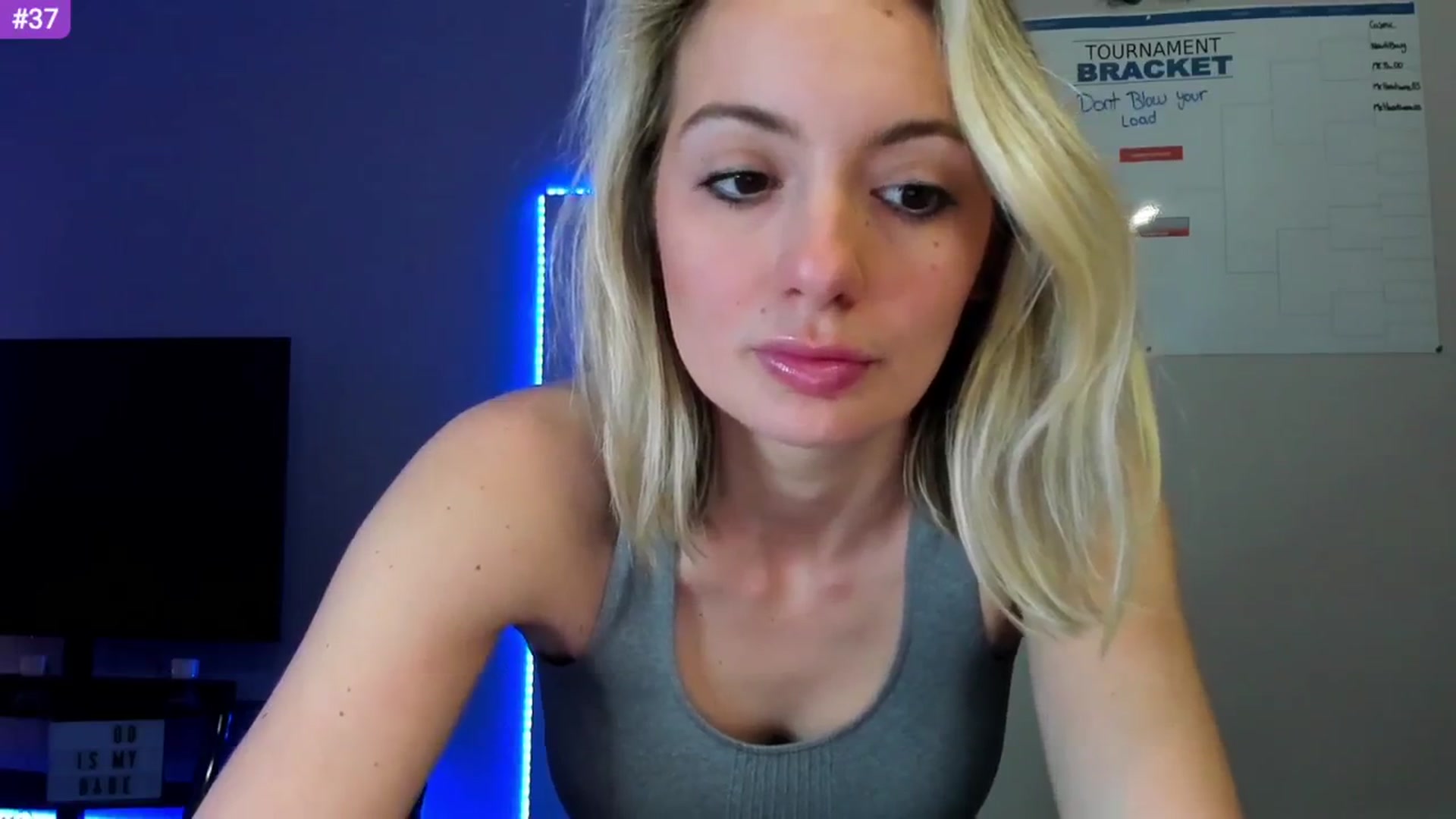 Gallery image thumbnail from Sammy_gray's myfreecams stream on, 03/06/2024, 03:39 image 3 of 20