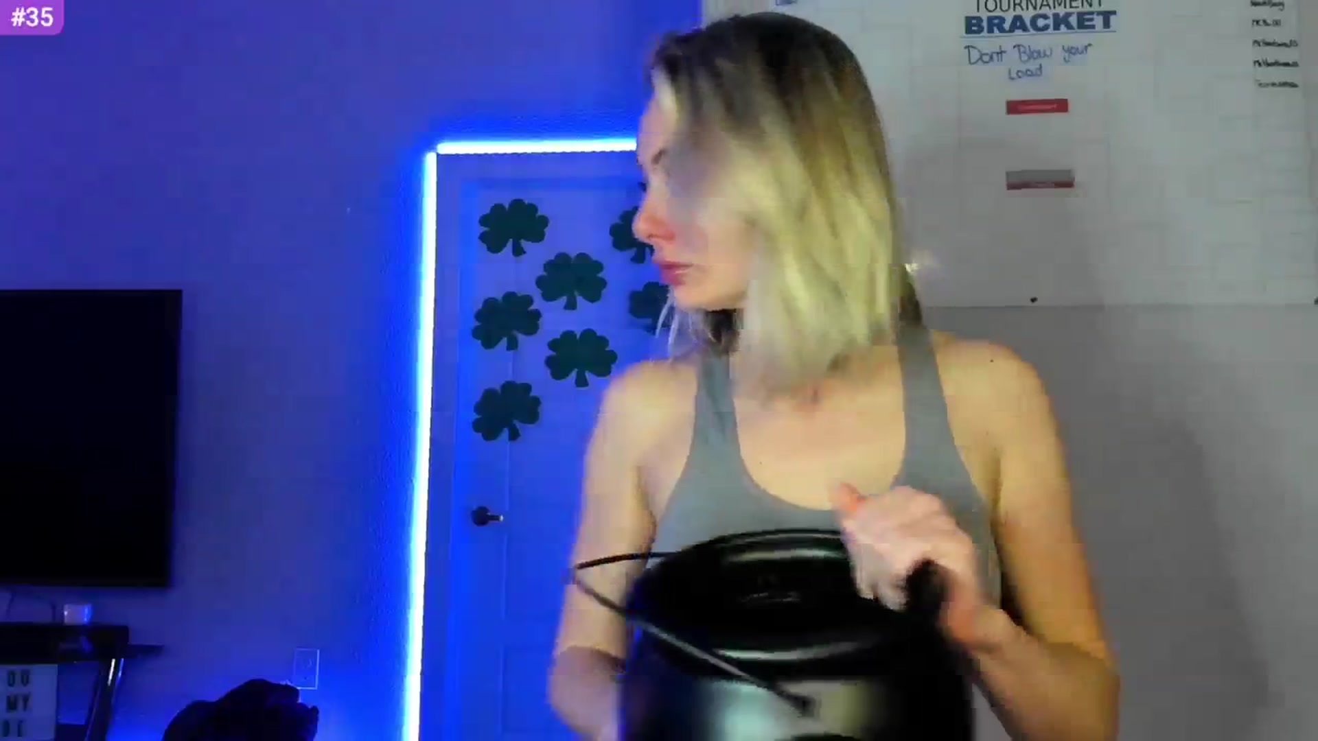 Gallery image thumbnail from Sammy_gray's myfreecams stream on, 03/06/2024, 03:39 image 7 of 20