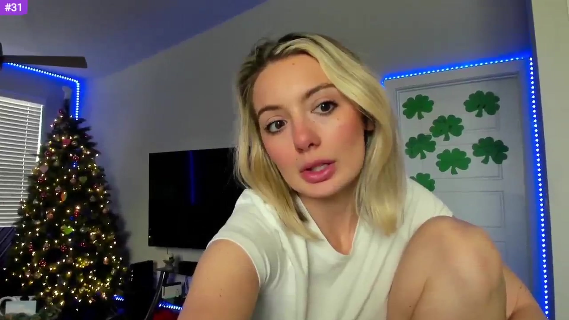 Gallery image thumbnail from Sammy_gray's myfreecams stream on, 03/07/2024, 24:10 image 15 of 20