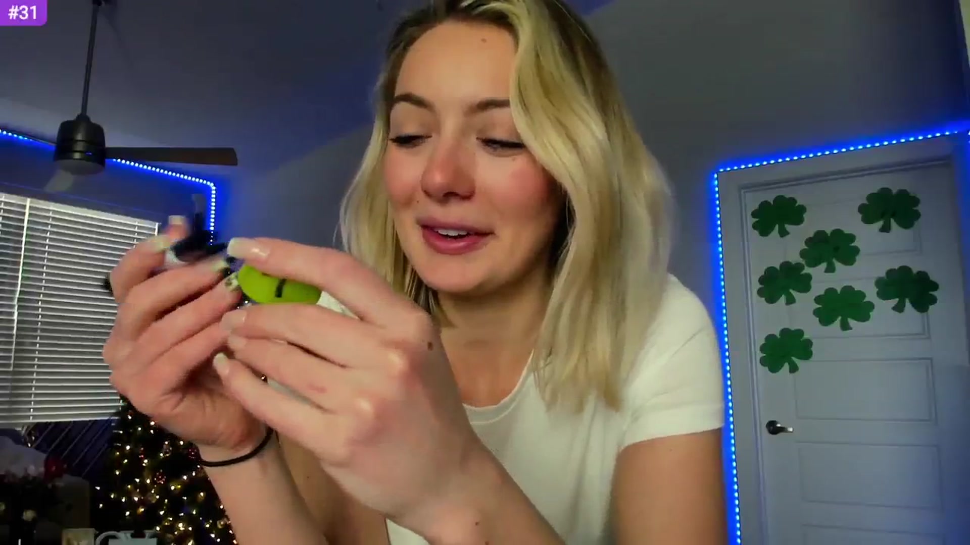 Gallery image thumbnail from Sammy_gray's myfreecams stream on, 03/07/2024, 24:10 image 8 of 20