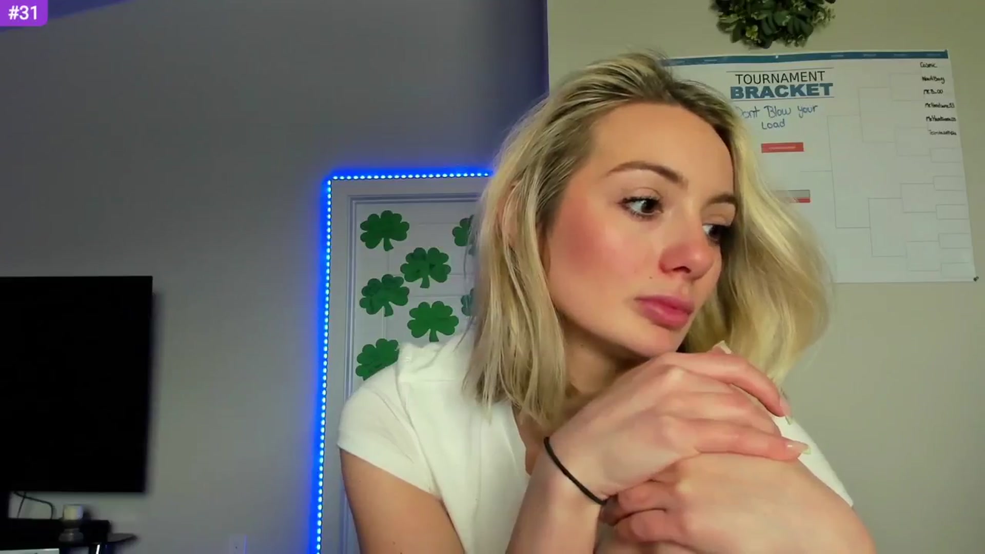 Gallery image thumbnail from Sammy_gray's myfreecams stream on, 03/07/2024, 24:10 image 11 of 20
