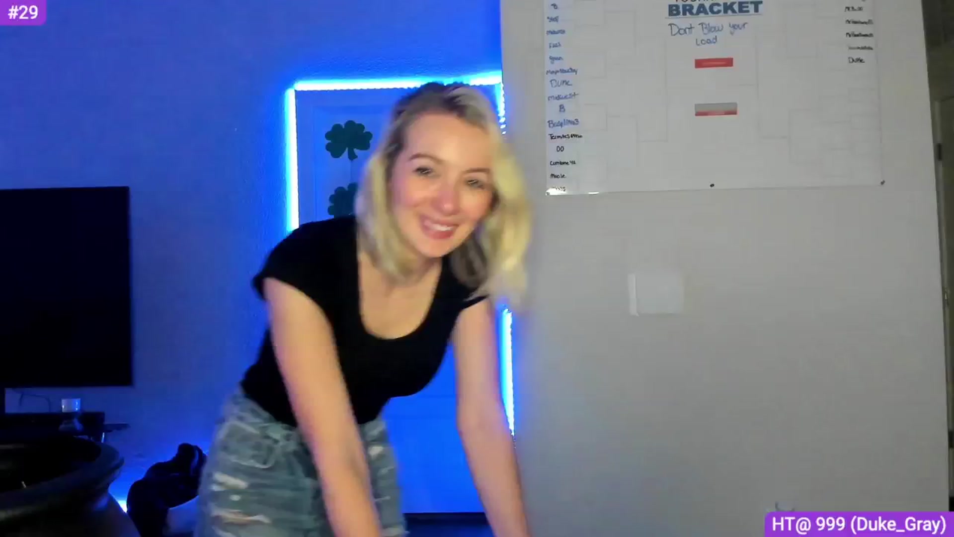 Gallery image thumbnail from Sammy_gray's myfreecams stream on, 03/07/2024, 08:31 image 3 of 20