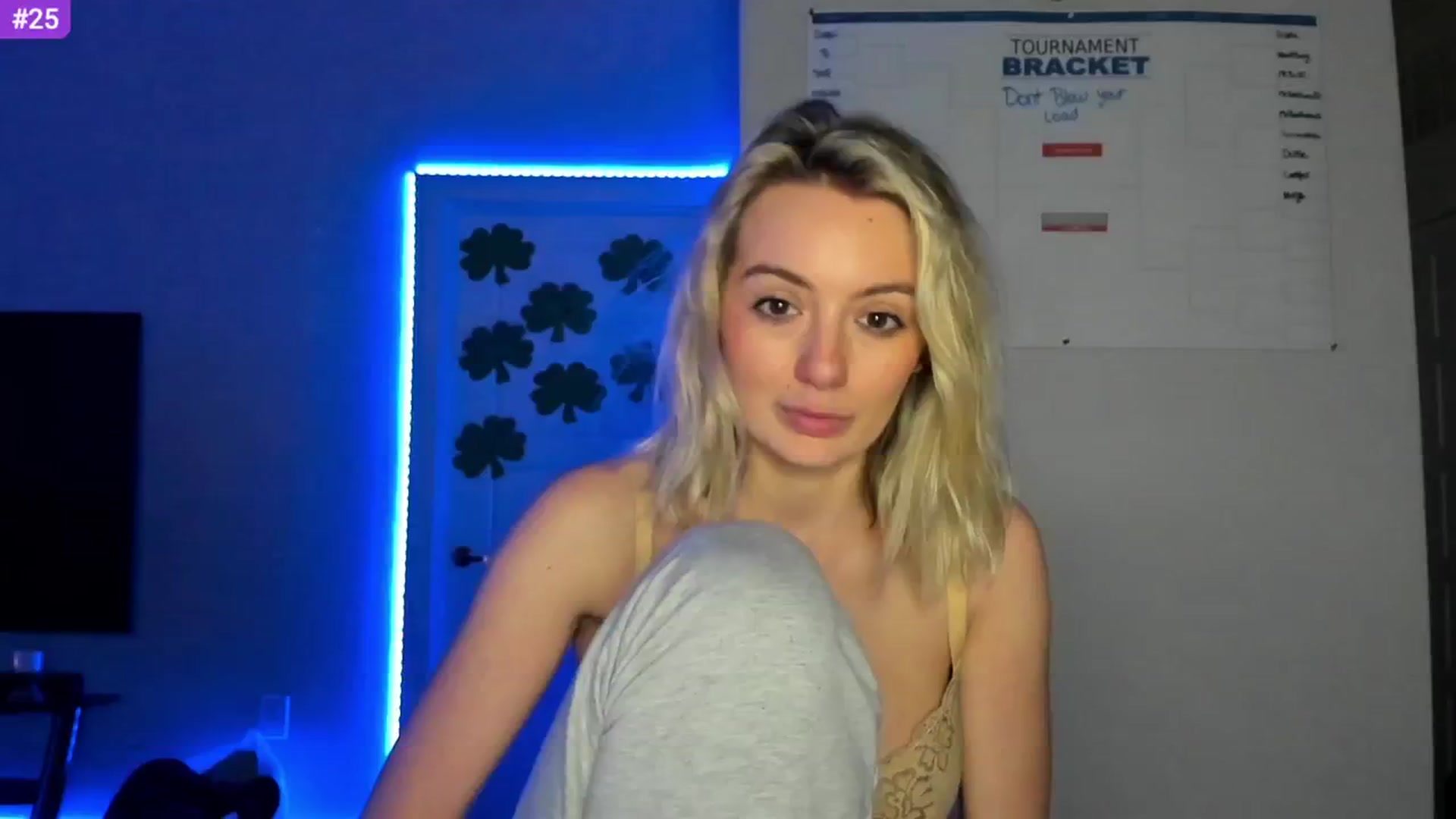 Gallery image thumbnail from Sammy_gray's myfreecams stream on, 03/08/2024, 04:31 image 20 of 20
