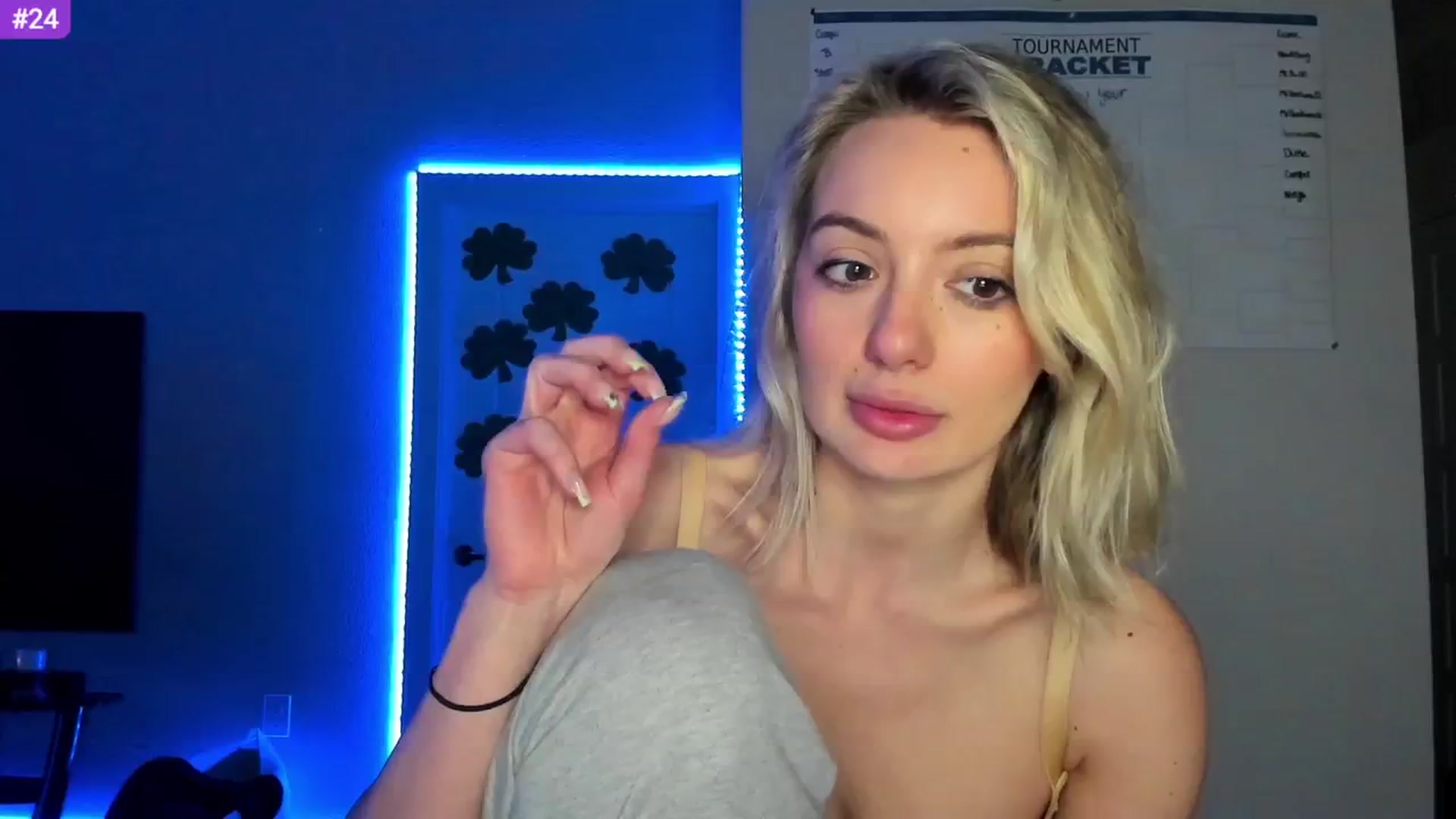 Gallery image thumbnail from Sammy_gray's myfreecams stream on, 03/08/2024, 04:31 image 12 of 20
