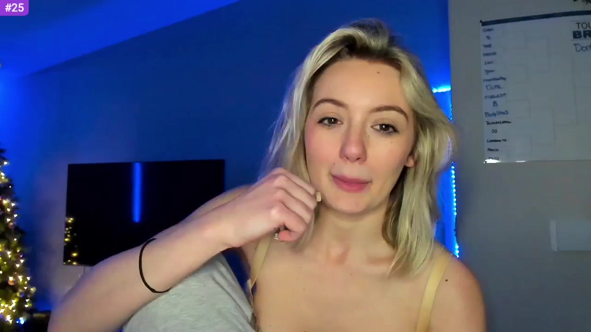 Gallery image thumbnail from Sammy_gray's myfreecams stream on, 03/08/2024, 06:14 image 16 of 20