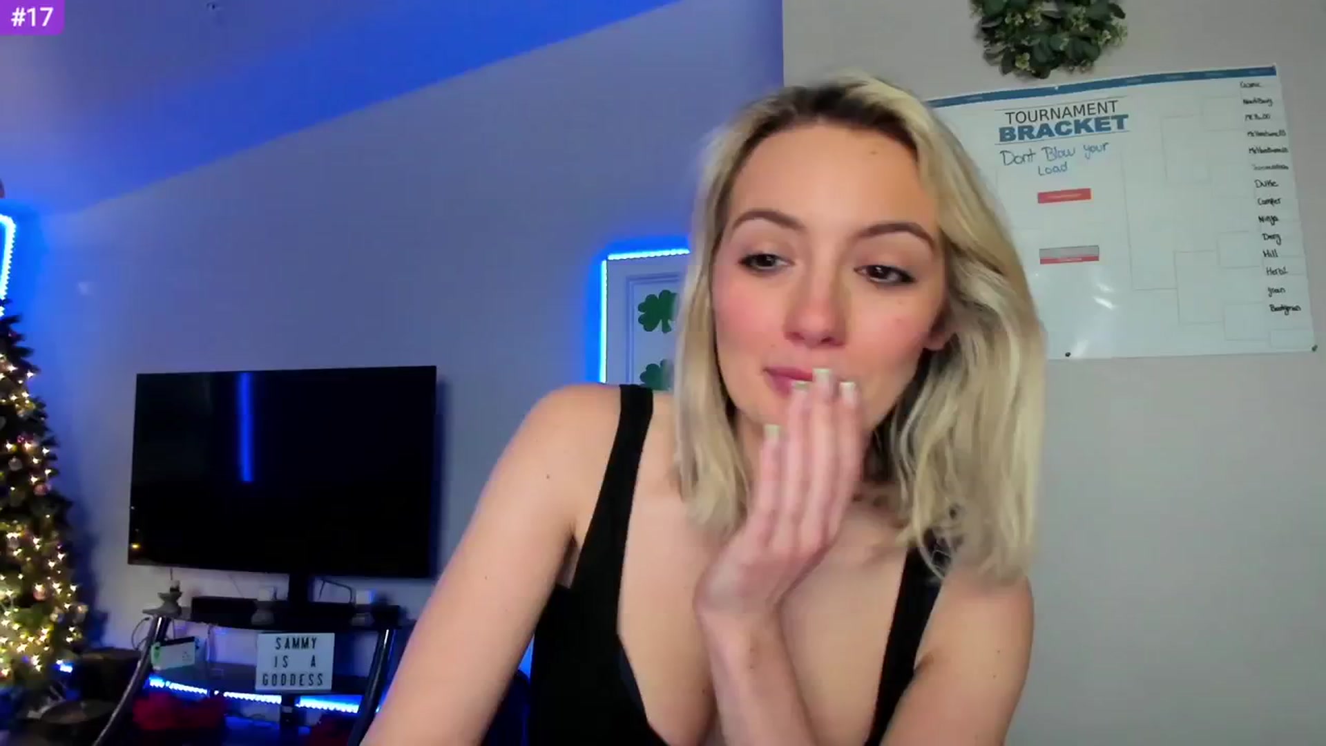 Gallery image thumbnail from Sammy_gray's myfreecams stream on, 03/12/2024, 24:58 image 2 of 20