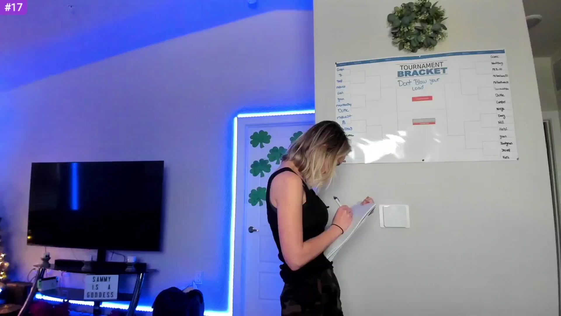 Gallery image thumbnail from Sammy_gray's myfreecams stream on, 03/12/2024, 24:58 image 10 of 20