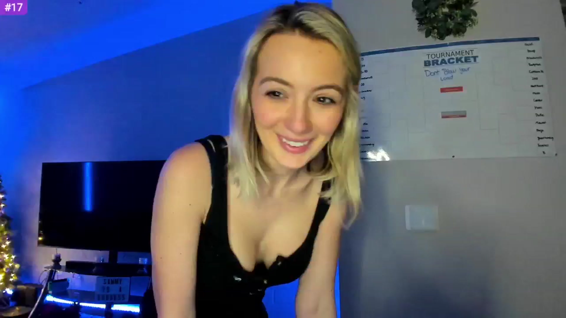 Gallery image thumbnail from Sammy_gray's myfreecams stream on, 03/12/2024, 01:34 image 13 of 20