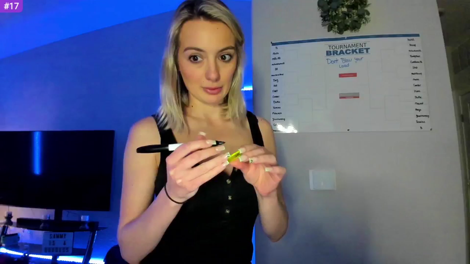 Gallery image thumbnail from Sammy_gray's myfreecams stream on, 03/12/2024, 01:34 image 14 of 20