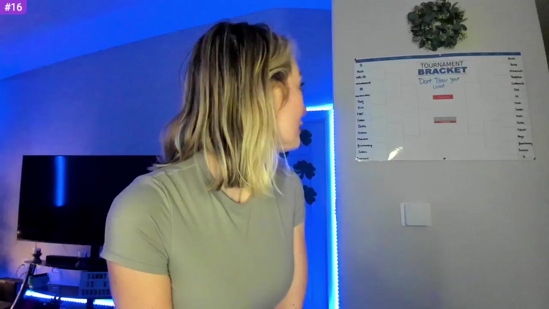 Gallery image thumbnail from Sammy_gray's myfreecams stream on, 03/13/2024, 08:11 image 4 of 20