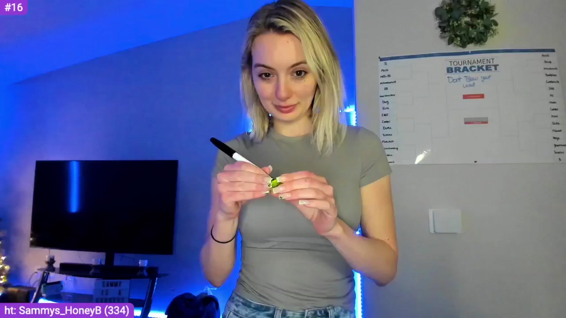 Gallery image thumbnail from Sammy_gray's myfreecams stream on, 03/13/2024, 08:11 image 6 of 20