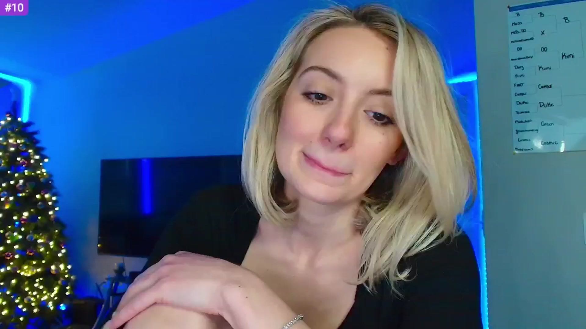 Gallery image thumbnail from Sammy_gray's myfreecams stream on, 03/25/2024, 24:00 image 10 of 20