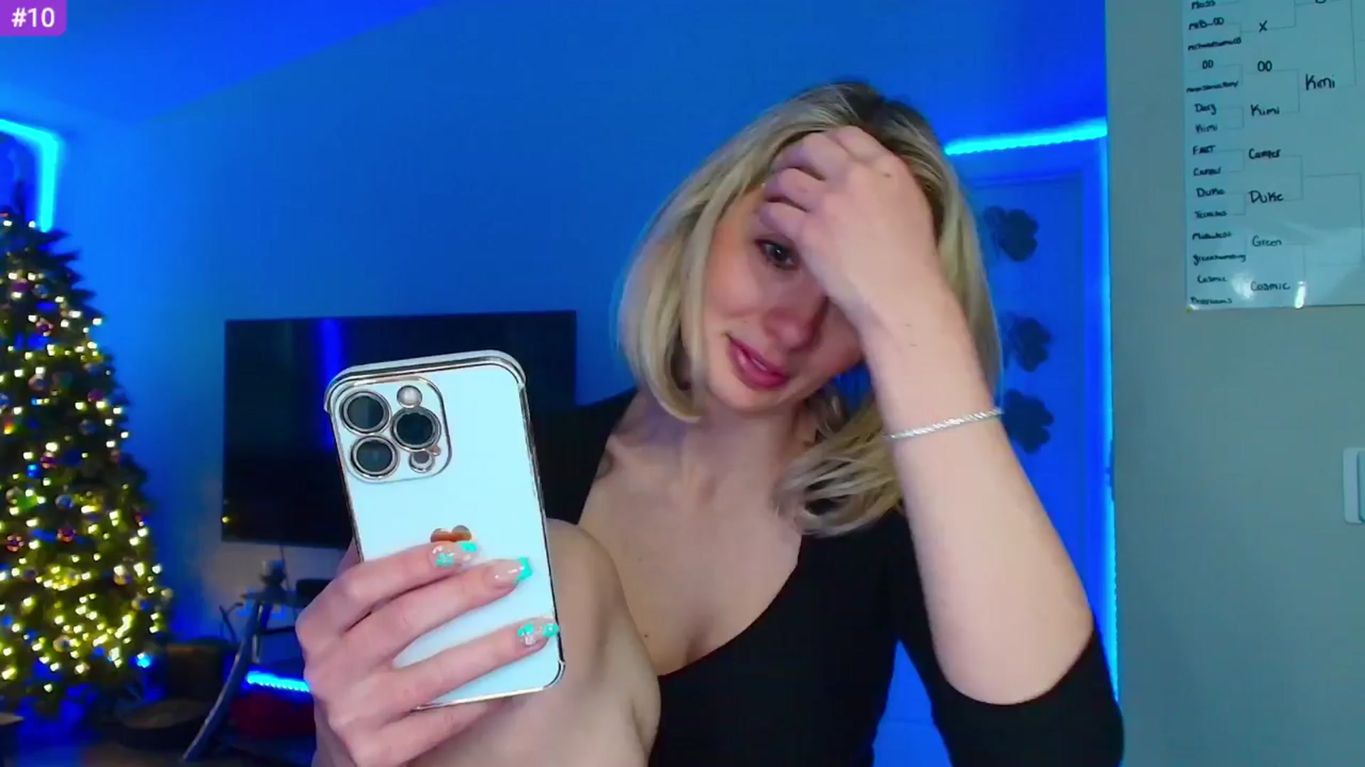 Gallery image thumbnail from Sammy_gray's myfreecams stream on, 03/25/2024, 24:00 image 9 of 20