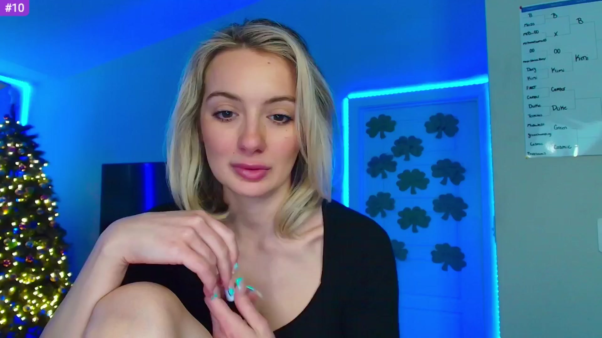 Gallery image thumbnail from Sammy_gray's myfreecams stream on, 03/25/2024, 24:00 image 17 of 20