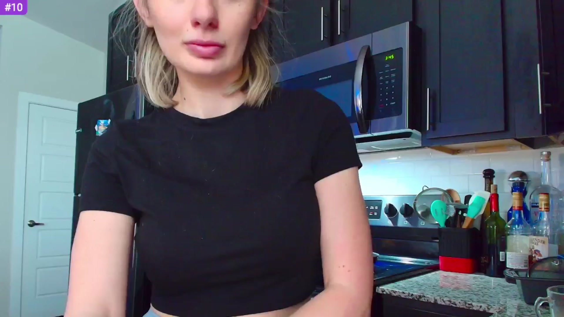 Gallery image thumbnail from Sammy_gray's myfreecams stream on, 03/25/2024, 23:37 image 1 of 20