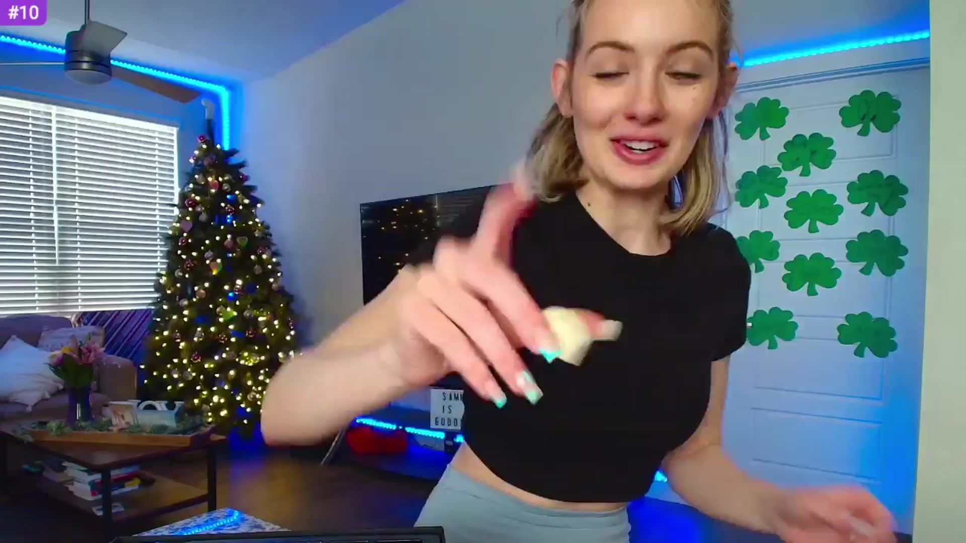 Gallery image thumbnail from Sammy_gray's myfreecams stream on, 03/25/2024, 23:37 image 16 of 20
