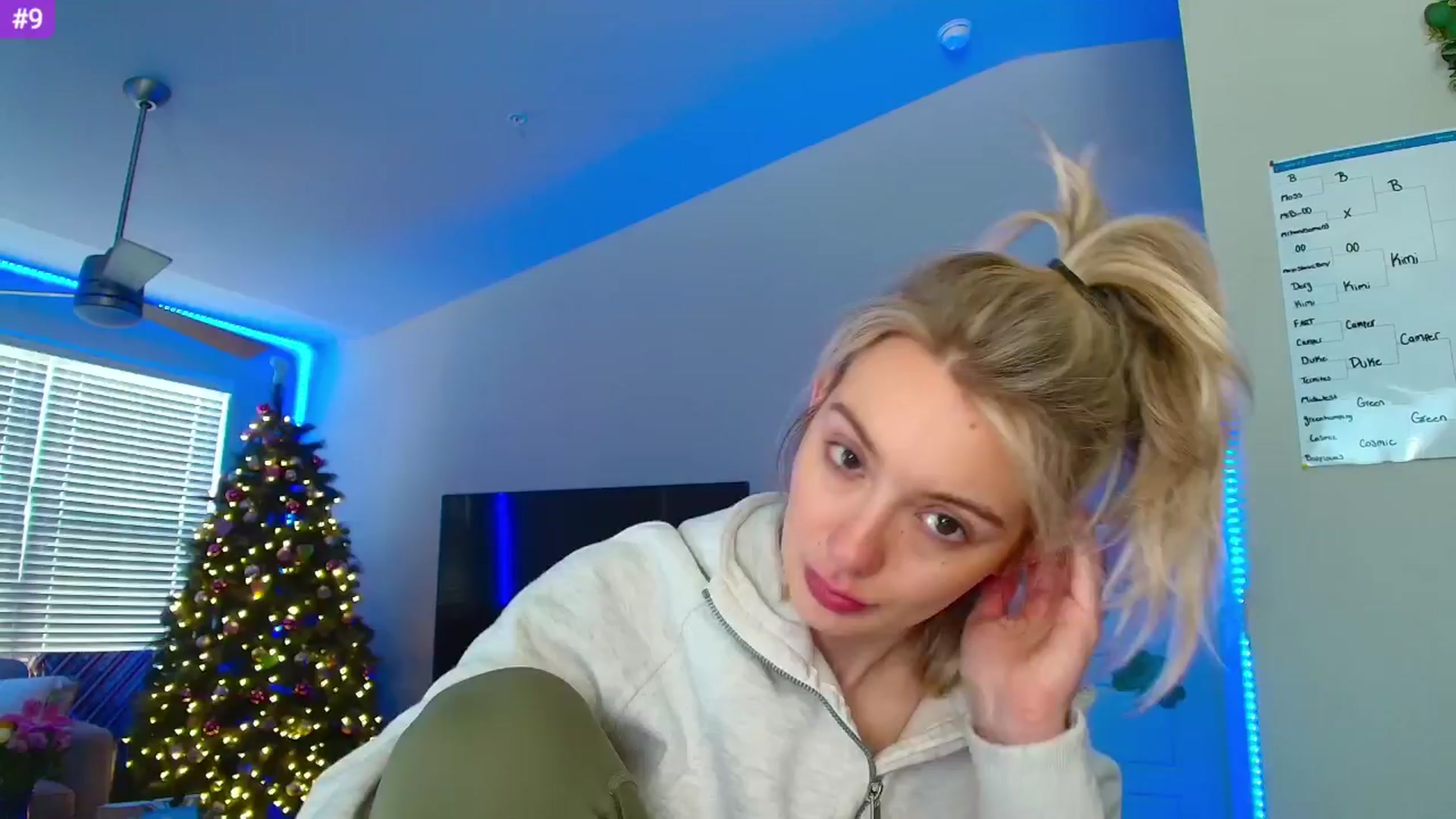 Gallery image thumbnail from Sammy_gray's myfreecams stream on, 03/27/2024, 23:57 image 1 of 20