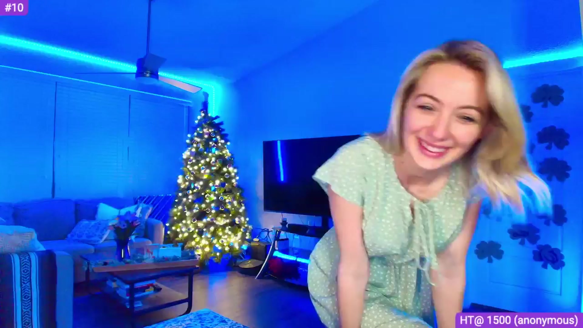 Gallery image thumbnail from Sammy_gray's myfreecams stream on, 03/31/2024, 08:07 image 13 of 20