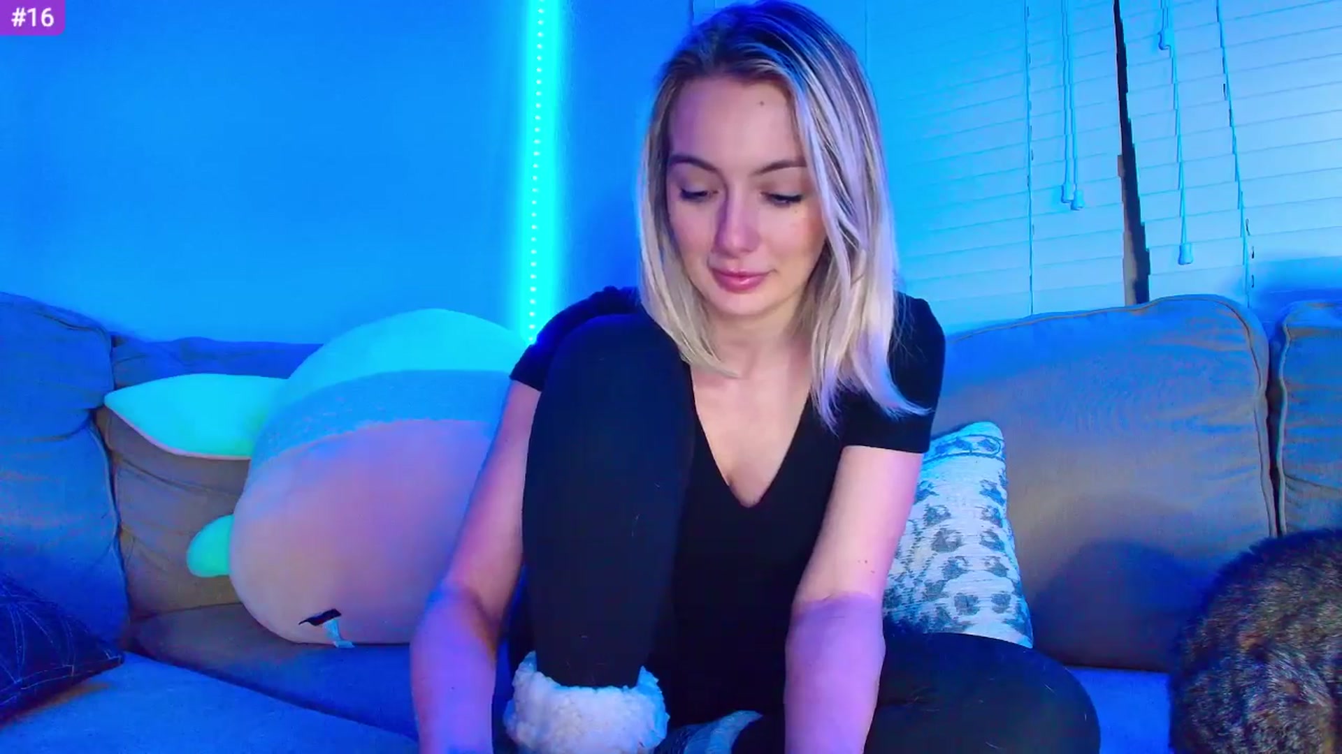 Gallery image thumbnail from Sammy_gray's myfreecams stream on, 04/09/2024, 07:42 image 7 of 20