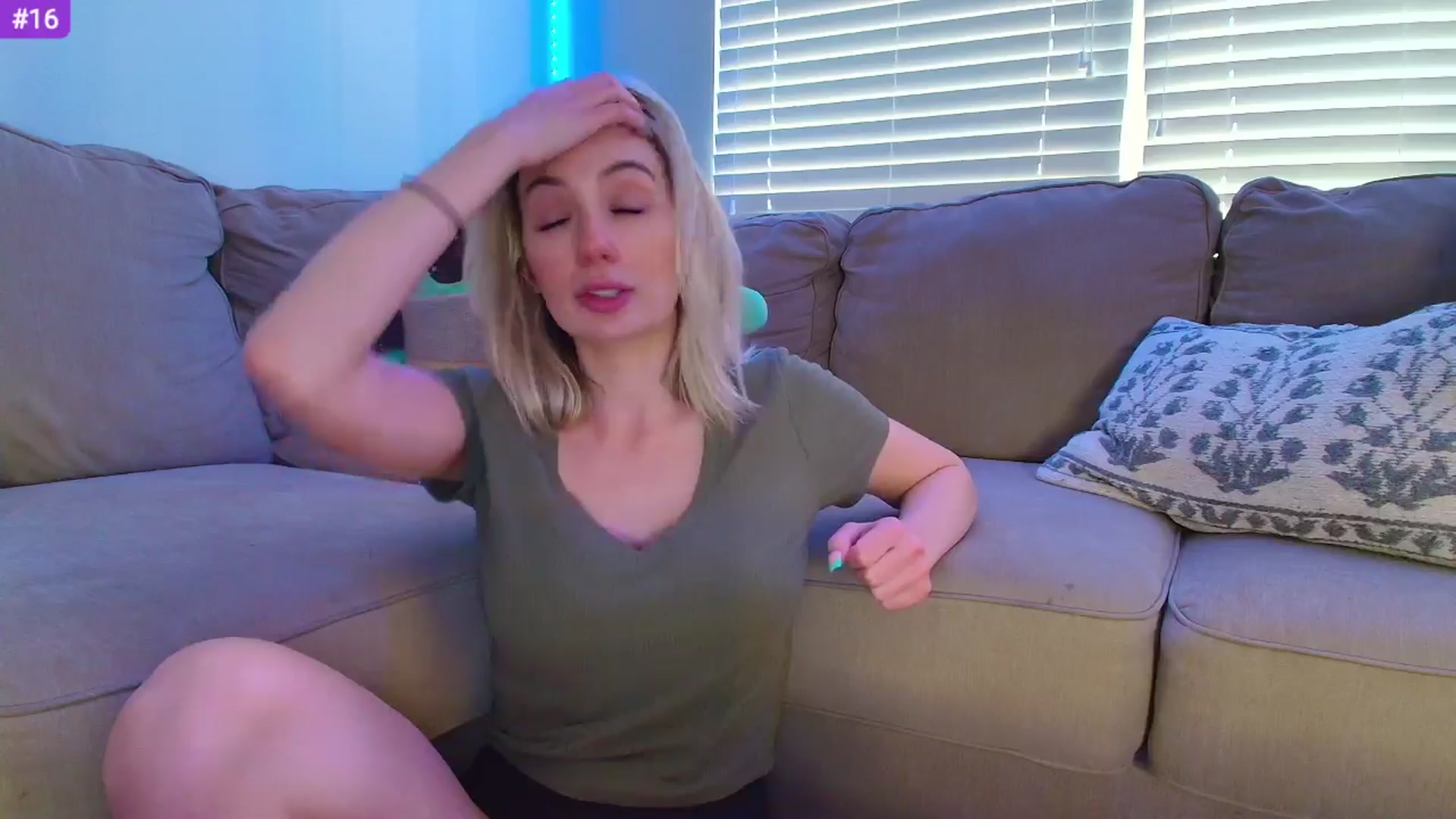 Gallery image thumbnail from Sammy_gray's myfreecams stream on, 04/10/2024, 24:01 image 19 of 20