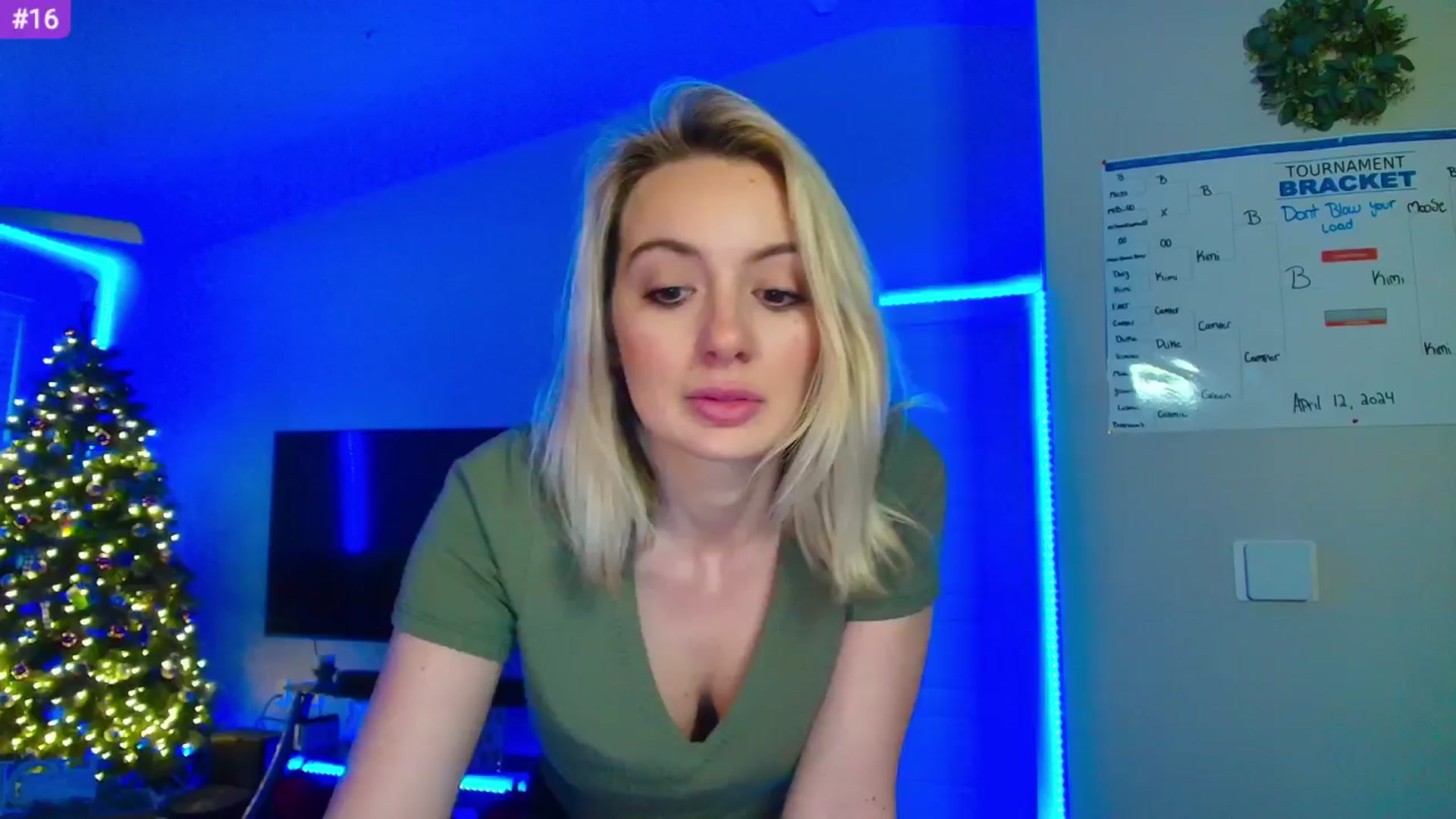 Gallery image thumbnail from Sammy_gray's myfreecams stream on, 04/10/2024, 02:07 image 17 of 20