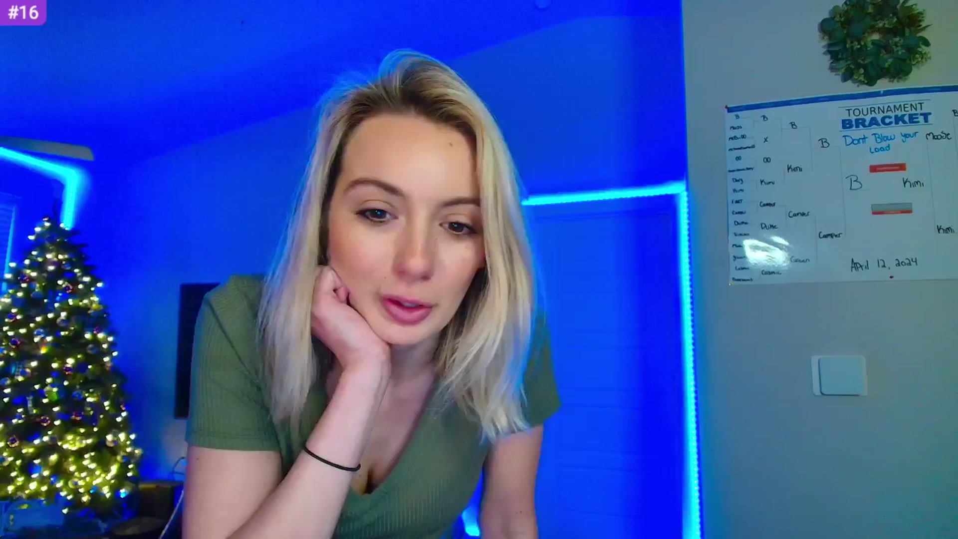 Gallery image thumbnail from Sammy_gray's myfreecams stream on, 04/10/2024, 02:07 image 13 of 20