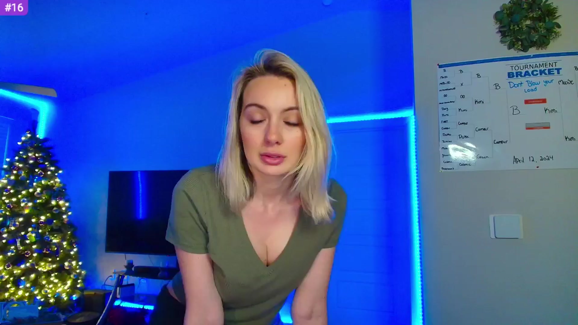 Gallery image thumbnail from Sammy_gray's myfreecams stream on, 04/10/2024, 02:07 image 18 of 20