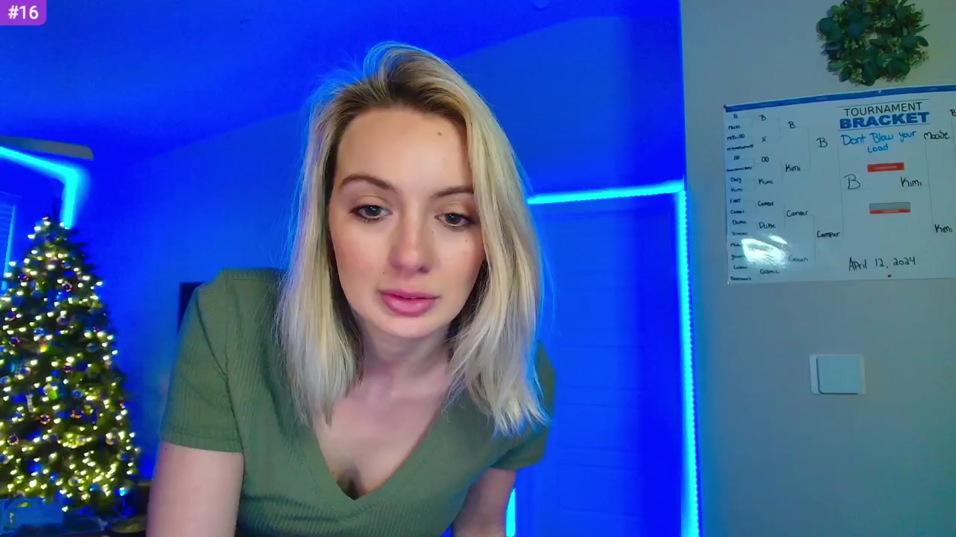 Gallery image thumbnail from Sammy_gray's myfreecams stream on, 04/10/2024, 02:07 image 12 of 20