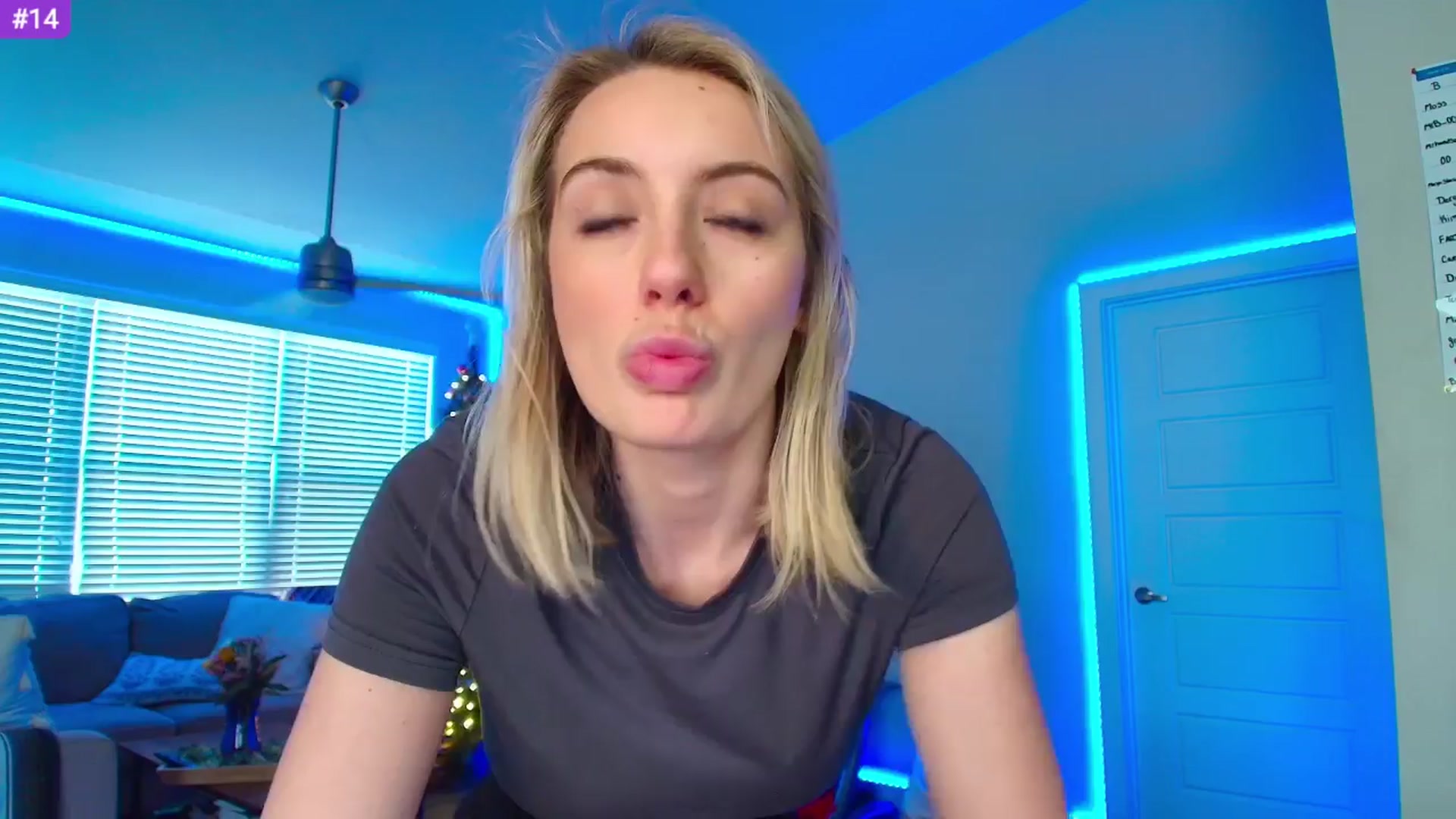 Gallery image thumbnail from Sammy_gray's myfreecams stream on, 04/12/2024, 24:42 image 9 of 20