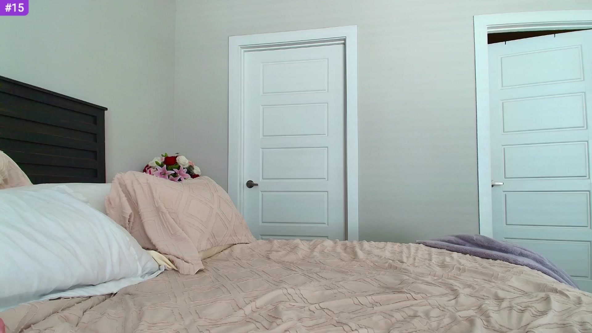 Gallery image thumbnail from Sammy_gray's myfreecams stream on, 04/13/2024, 20:33 image 20 of 20