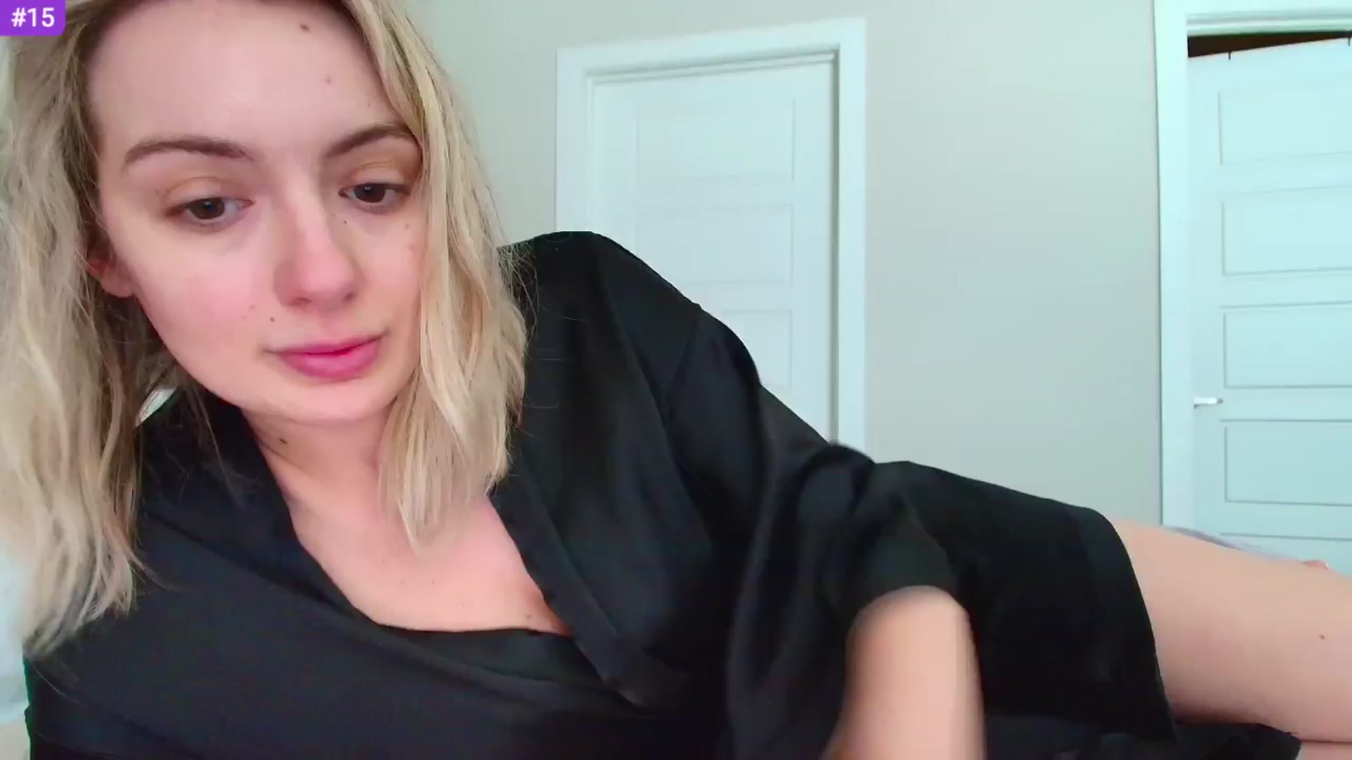 Gallery image thumbnail from Sammy_gray's myfreecams stream on, 04/13/2024, 20:33 image 19 of 20