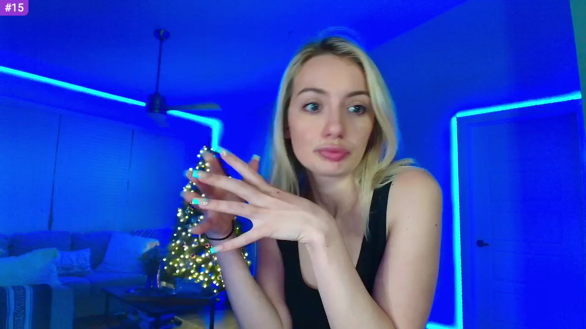Gallery image thumbnail from Sammy_gray's myfreecams stream on, 04/15/2024, 07:18 image 15 of 20