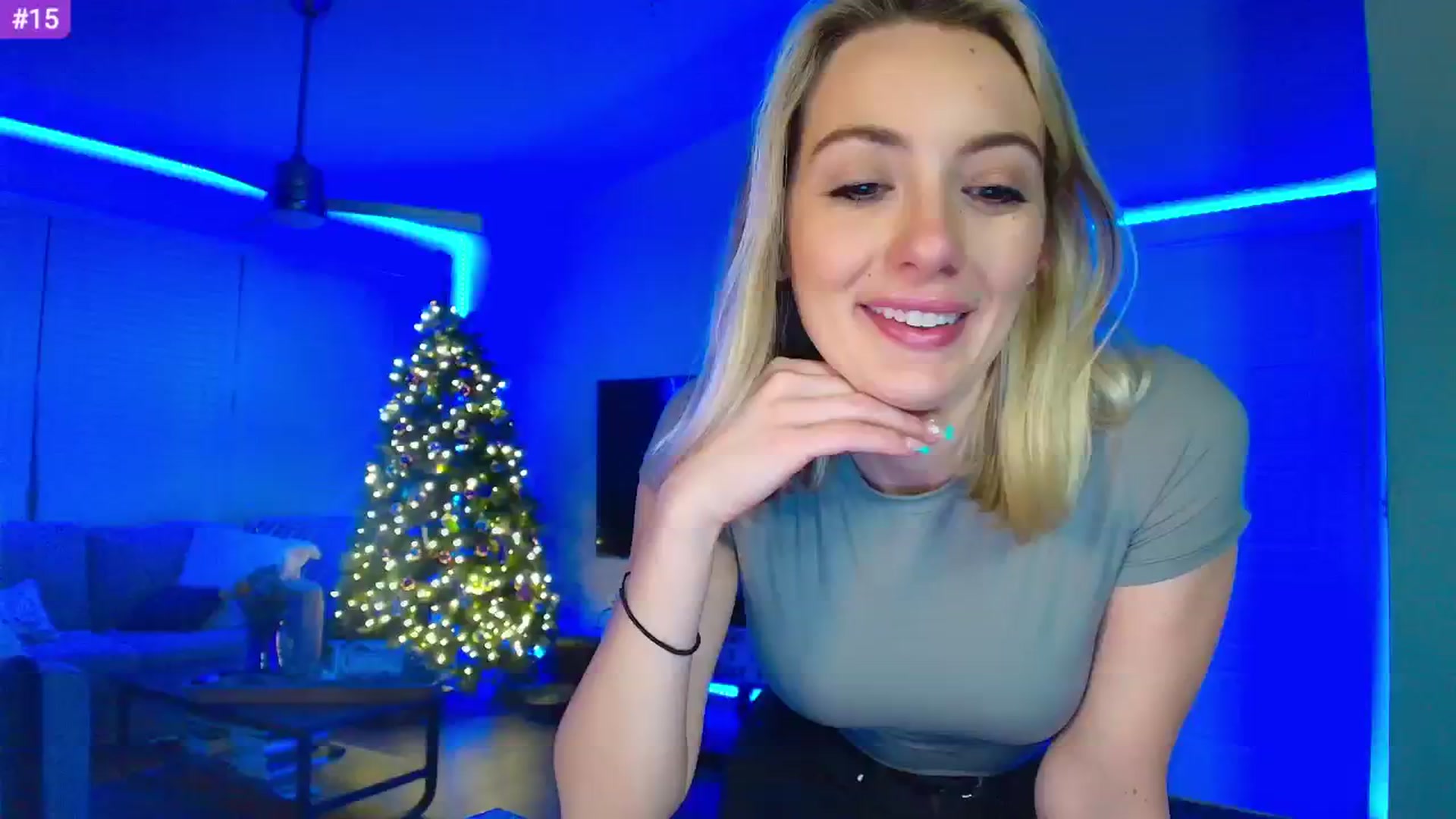 Gallery image thumbnail from Sammy_gray's myfreecams stream on, 04/16/2024, 03:42 image 3 of 20