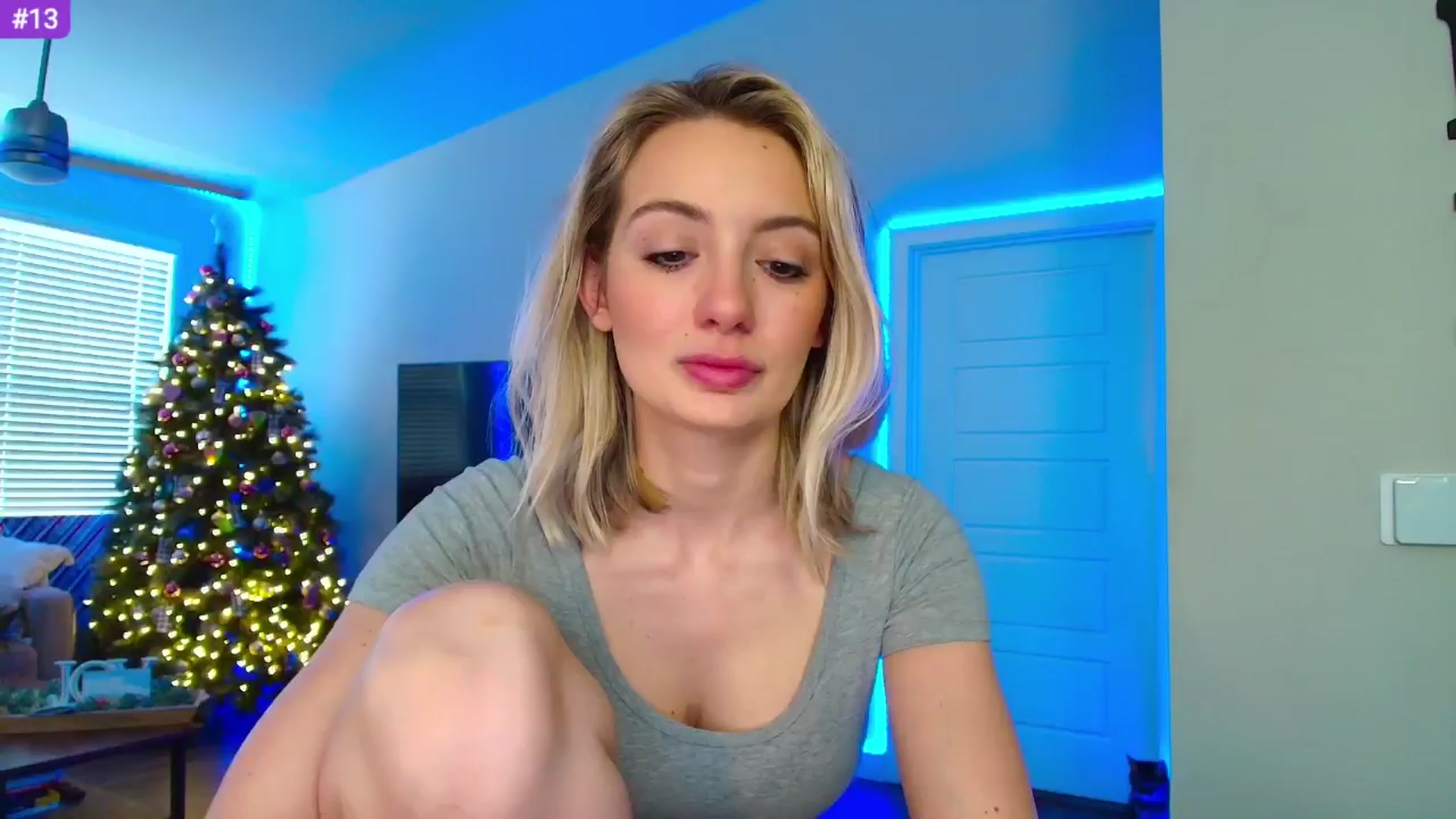 Gallery image thumbnail from Sammy_gray's myfreecams stream on, 04/22/2024, 24:03 image 3 of 20