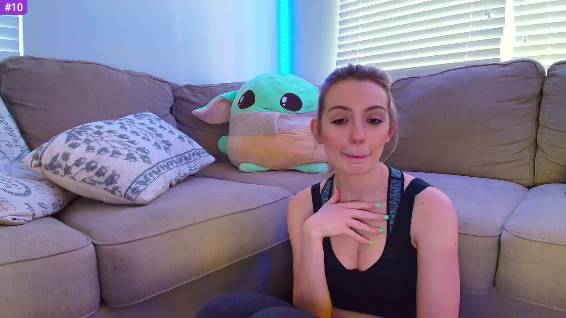 Gallery image thumbnail from Sammy_gray's myfreecams stream on, 04/24/2024, 01:13 image 9 of 20